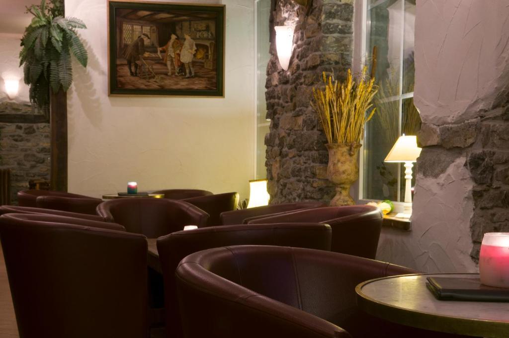 Hotel Grenier Des Grottes Ан-сюр-Лес Екстер'єр фото