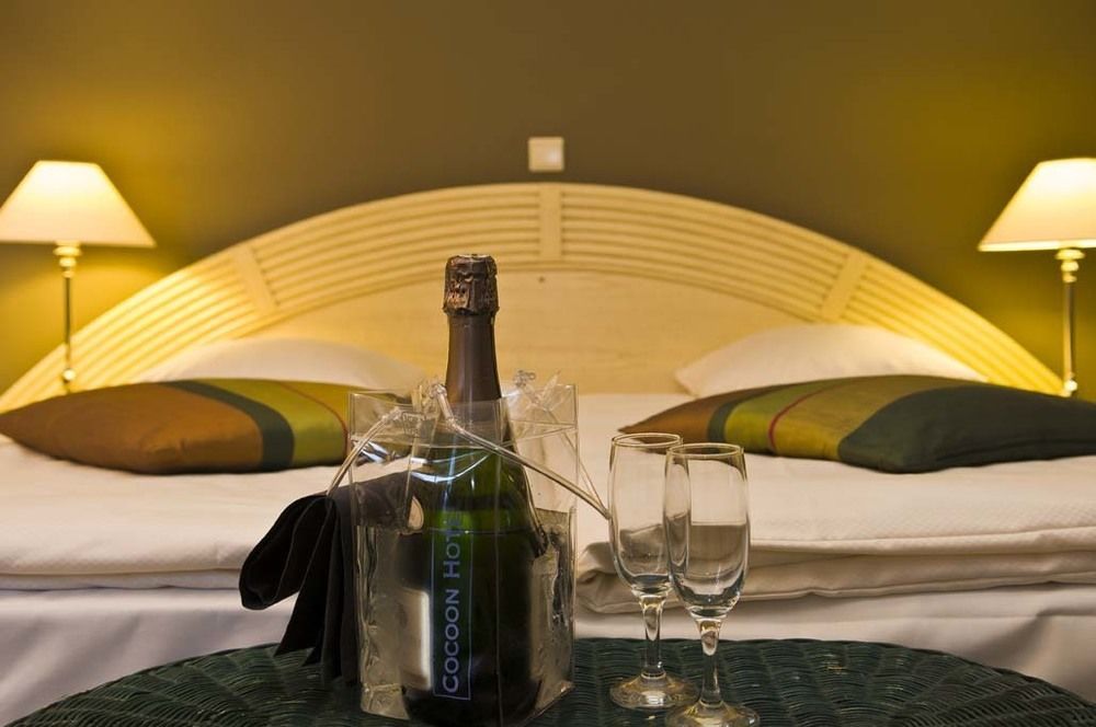 Hotel Grenier Des Grottes Ан-сюр-Лес Екстер'єр фото